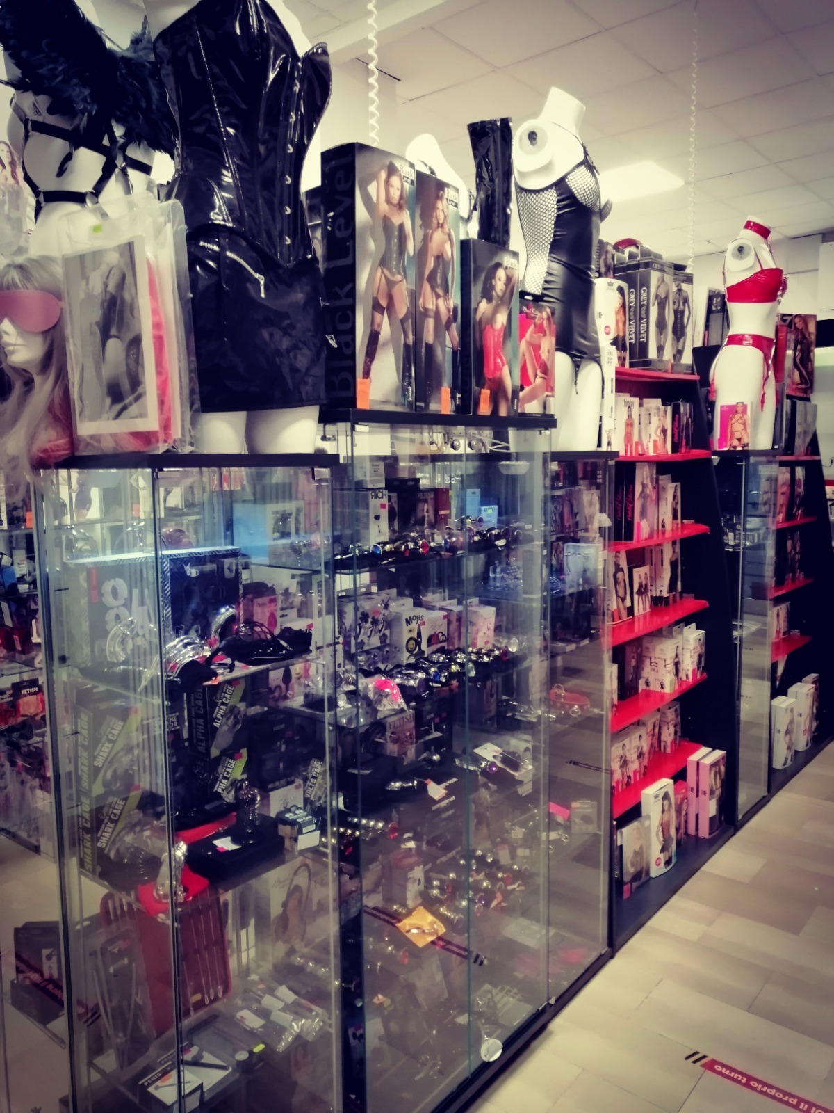 La-Boutique-dell_Eros-Sexy-Feish-Shop-Bologna-0031