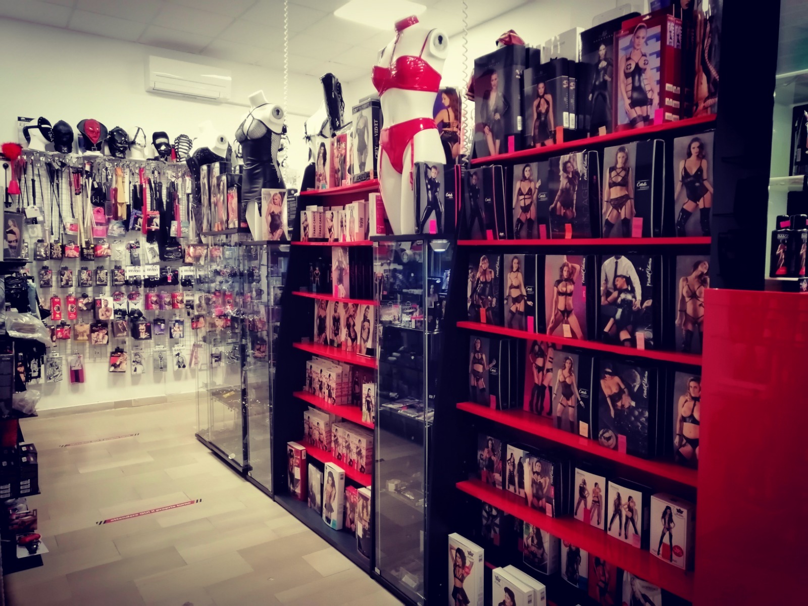 La-Boutique-dell_Eros-Sexy-Feish-Shop-Bologna-0033