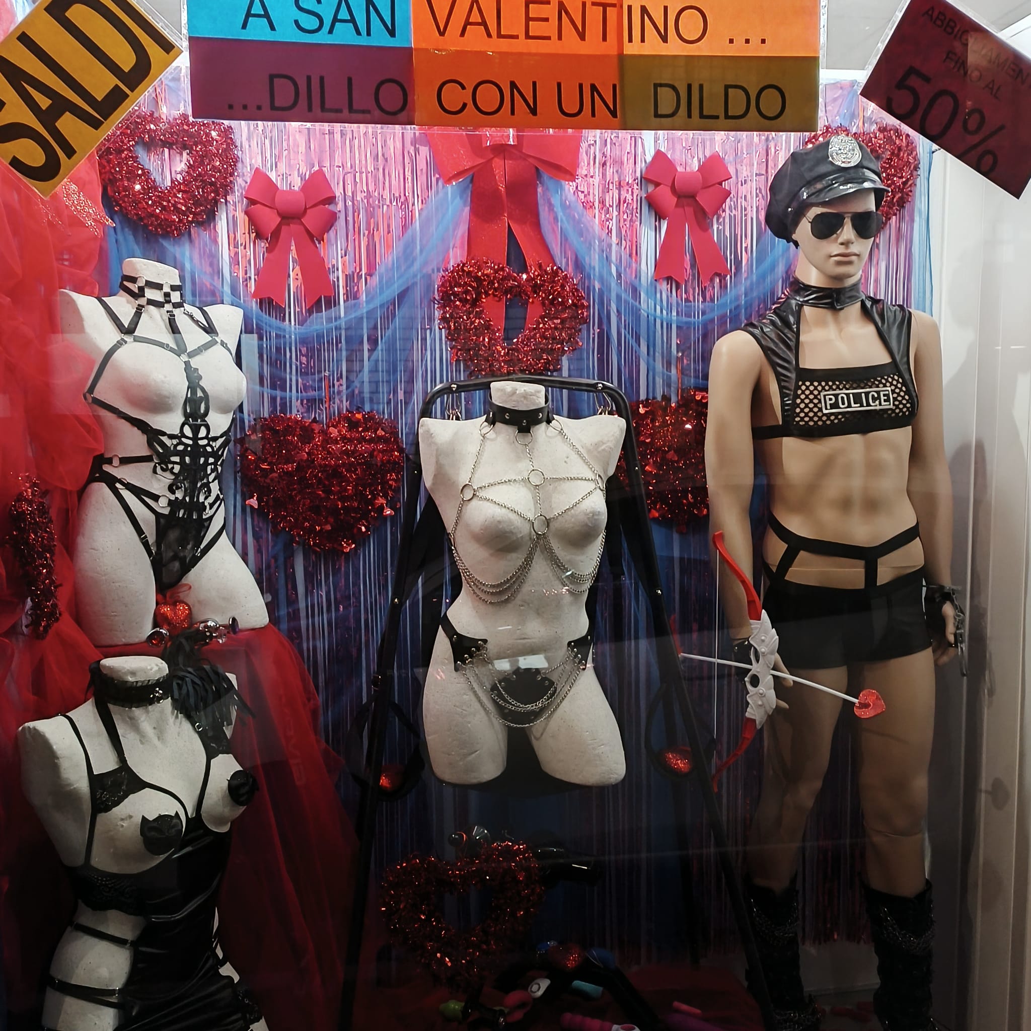san-valentino-piccante-Boutique-eros-sexy-shop-bologna